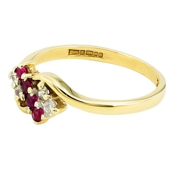 9ct Gold Ruby / Cubic Zirconia Cluster Ring Size N